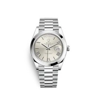 Replik uhr Rolex Day-Date 40 Platinum Silbernes Zifferblatt Smooth bezel m228206-0014